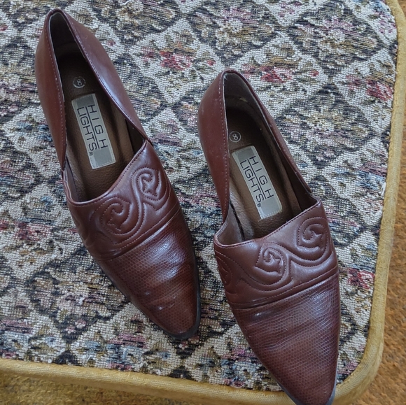 Shoes - Vintage high lights leather shoes!